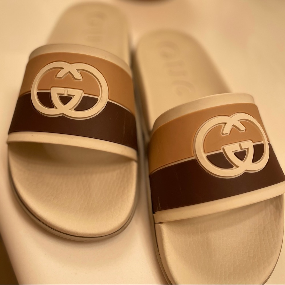 Gucci interlocking G slide - Picture 5 of 7